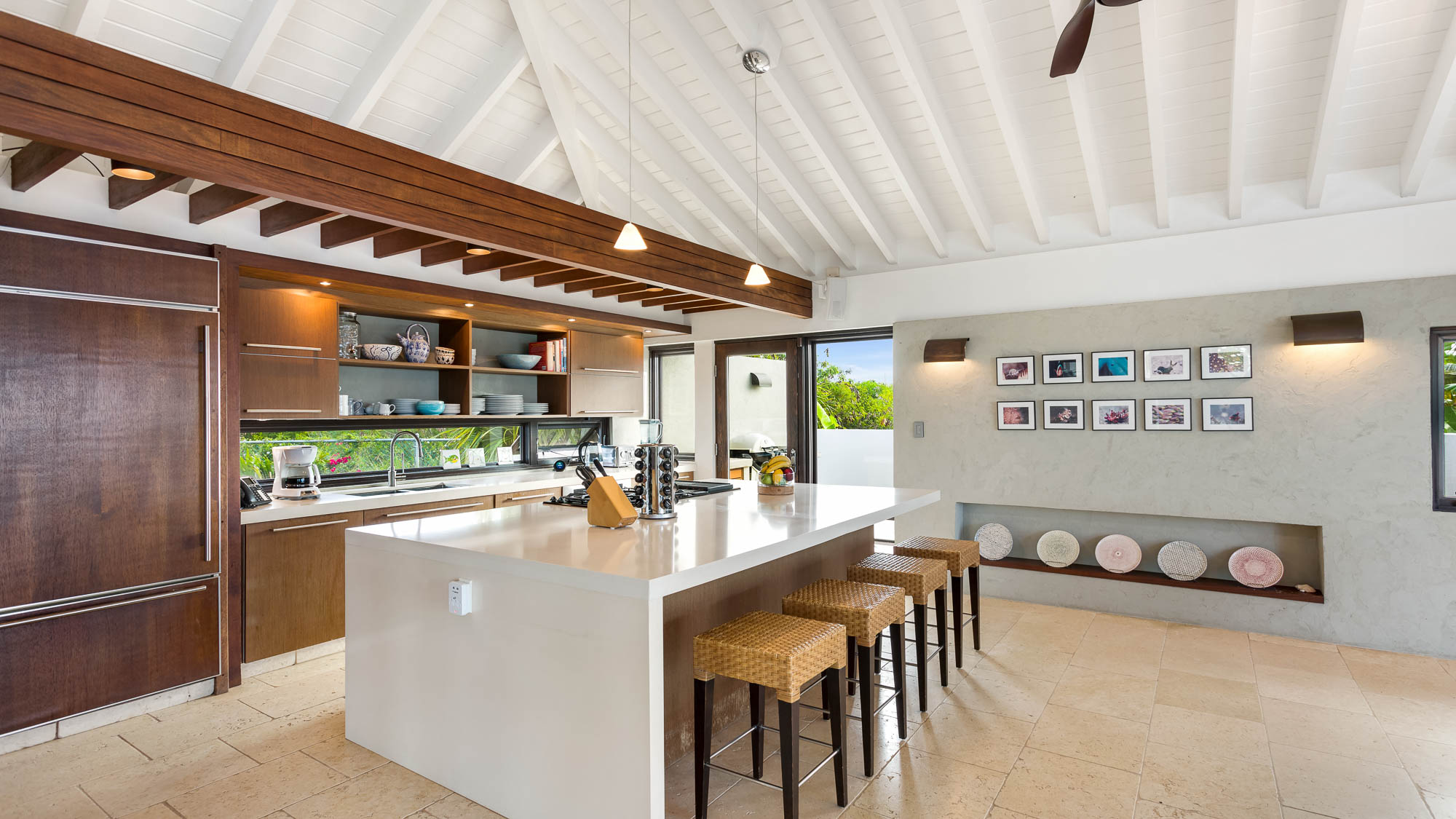 Chef's kitchen with large island